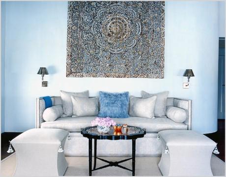 photos of blue and white living rooms