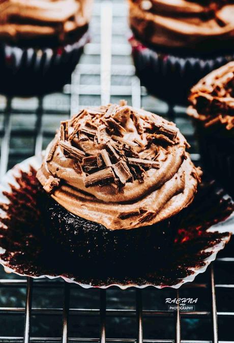 Eggless Chocolate Cupcakes + Chocolate Whipped Cream Cream Cheese Frosting