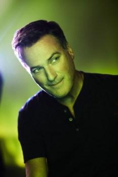 Michael W. Smith Announces Live Worship Album, Surrounded, To Release Feb. 23