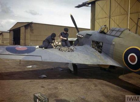Two-Wrens-re-arming-a-Browning-gun-of-a-Hawker-Hurricane-aircraft Two-Wrens-re-arming-a-Browning-gun-of-a-Hawker-Hurricane-aircraft