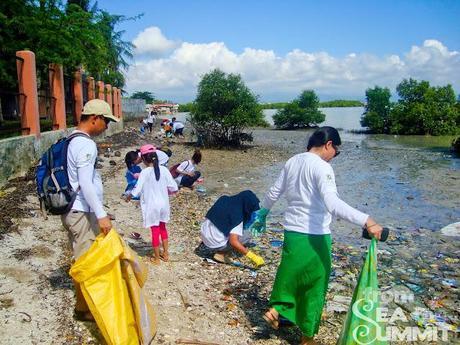 Coastal Cleanup with WWF-Philippines