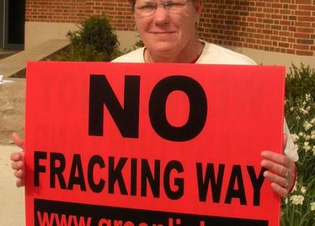 Fracking causes fissure lines: What is it, and should we be using it?