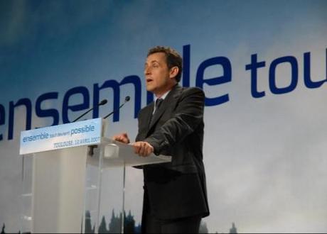 France to hold presidential elections: Sarkozy and Hollande neck and neck