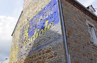 Ghost signs (70): Yffiniac