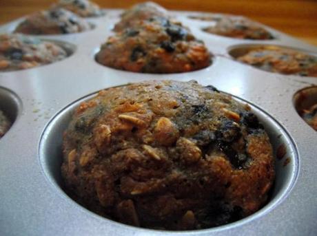 DSCF4185 650x486 Vegan Oatmeal Blueberry Muffins