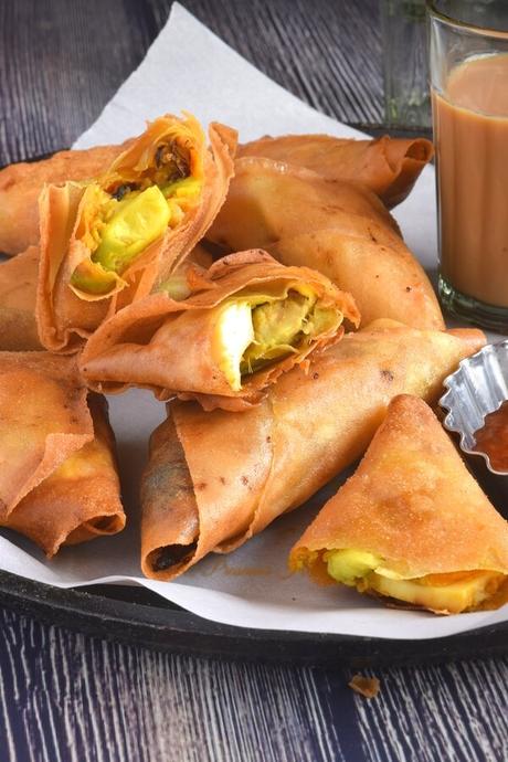 Avocado Egg Samosa / Roll