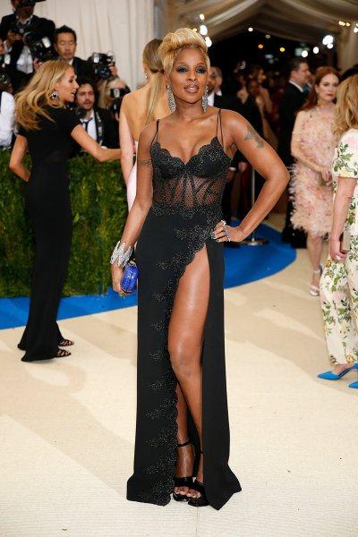 Mary J. Blige Confirms She’s Wearing Black To The Golden Globes