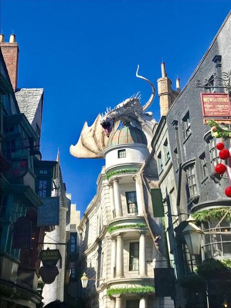 10 Tips + Hacks For Visiting The Wizarding World of Harry Potter