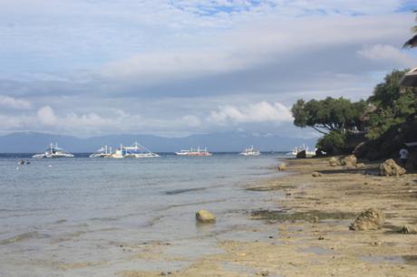 DAILY PHOTO: Low Tide at Panagsama Beach