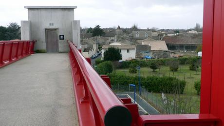 A low-speed road-trip alongside the high-speed railway line from Bordeaux to Montguyon