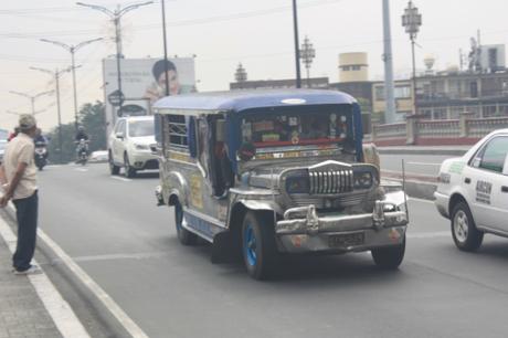 DAILY PHOTO: Jeepney: Public Transport Filipino Style