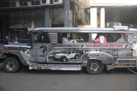 DAILY PHOTO: Jeepney: Public Transport Filipino Style