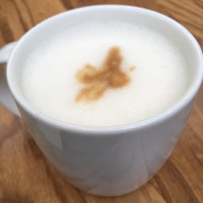 Today's Review: Starbucks Almond Latte Macchiato Today's Review: Starbucks Almond Latte Macchiato