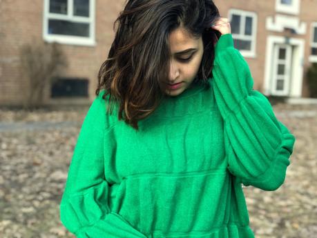 OOTD: Green Puffy Sleeve Sweater