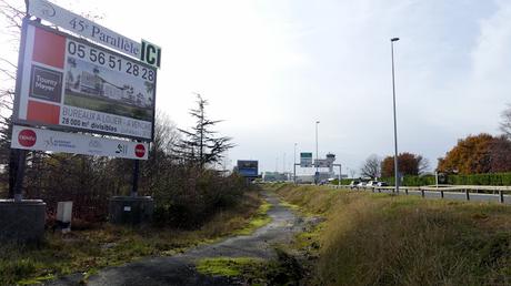 The past and future of the urban wasteland near Bordeaux-Mérignac airport (or the air base, the housing estate and the business park)