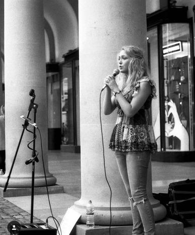 We interview sensational busker Lydia Gerrard – you may have seen Lydia perform at London’s Waterloo Station