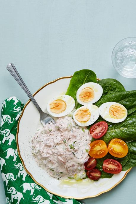 Keto tuna salad with boiled eggs