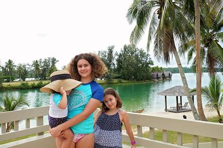 Holiday Inn Vanuatu Review: The Best Family Resort in Efate!