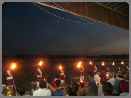Aarti at the Triveni Ghat 