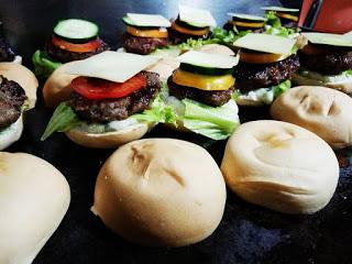 Meat and Bread burgers
