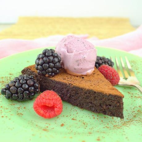 Flourless Chocolate Cake #ChocolateCakeDay Flourless Chocolate Cake #ChocolateCakeDay