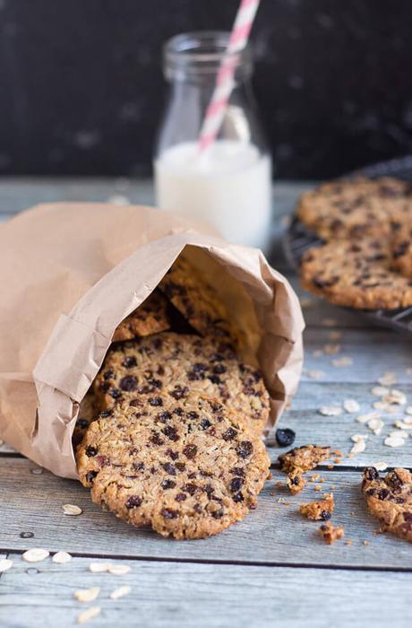 Currant & Cocoa Nib Wholegrain Cookies in under 30 Minutes