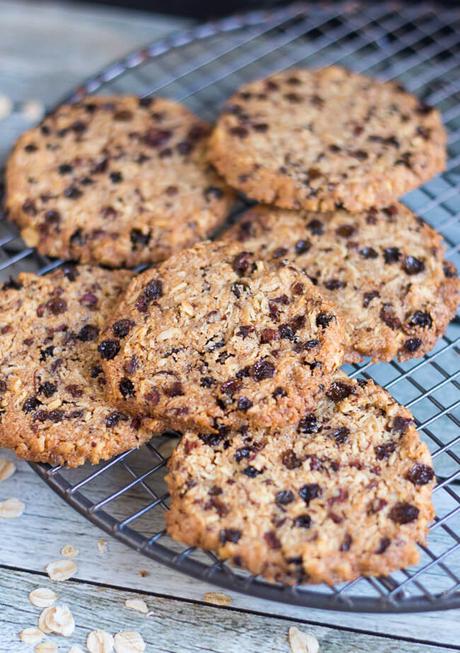 Currant & Cocoa Nib Wholegrain Cookies in under 30 Minutes