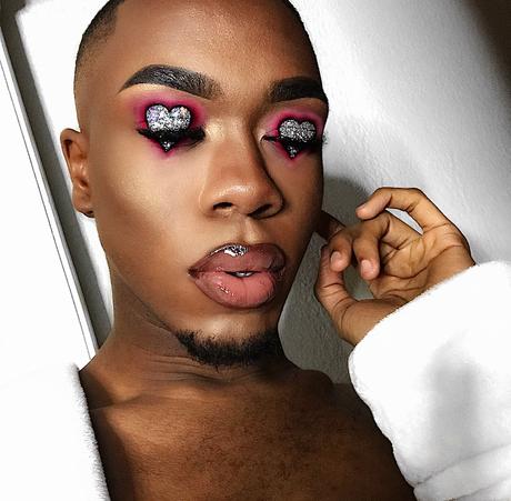 Wear Your Heart on Your Eyes, try this crazy eye makeup on This Valentine’s Day