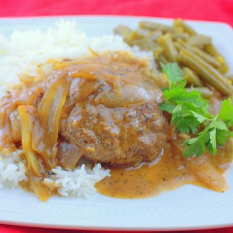 Easy Beef Patties in Onion Gravy (Hamburger Steaks in Gravy) Easy Beef Patties in Onion Gravy (Hamburger Steaks in Gravy)
