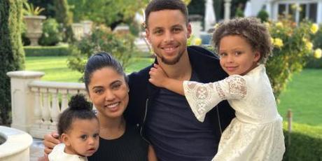 #StephFor3 Ayesha Curry Is Pregnant With Baby No. 3