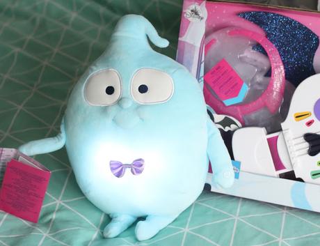 Tried & Tested: Brand New Vampirina Merchandise From The Disney Store