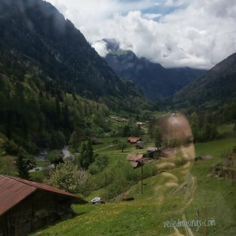 2017 Eurotrip – Day 5: Exploring Swiss Grindelwald and Interlaken!