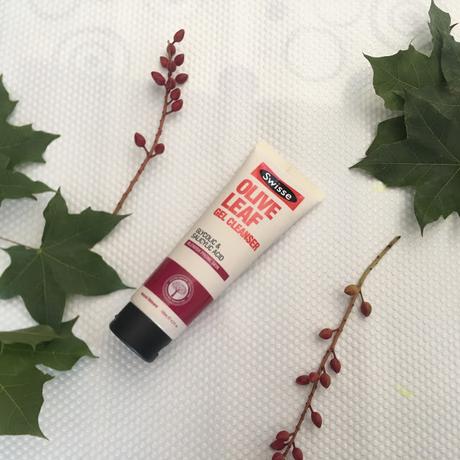 Swisse Olive Leaf Gel Cleanser Review - Best Cleanser For Oily and Combination Skin