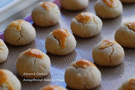 Almond Cookies 2018 杏仁曲奇饼