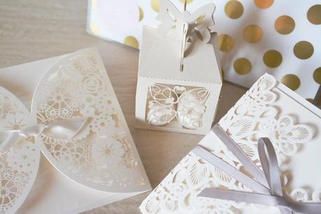 5 Wedding Invite Tips to Cut Costs