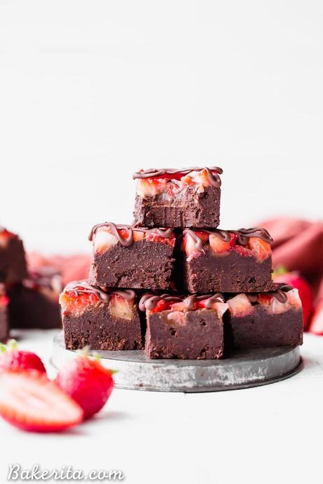 Chocolate Strawberry Fudge (Paleo + Vegan) This Chocolate Strawberry Fudge is a simple and delicious five-ingredient recipe you'll want to make over and over! It tastes just like chocolate covered strawberries, but way easier to make. There's no cooking required for this gluten-free, paleo and vegan fudge recipe.