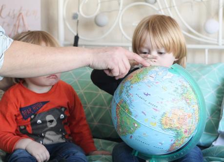 The World At Our Fingertips : #SimpsonTravelFamily