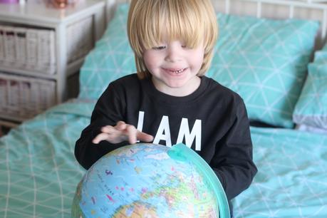 The World At Our Fingertips : #SimpsonTravelFamily