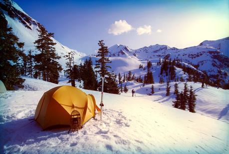 How to Beat Cold Conditions While Winter Camping