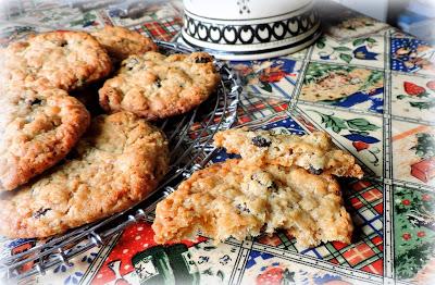 Oatmeal Raisin Cookies