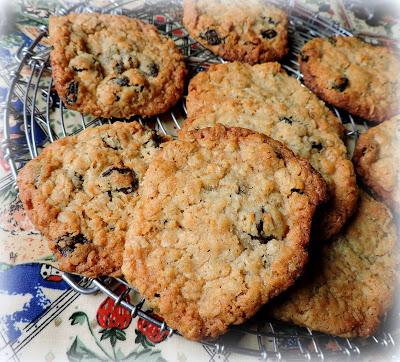 Oatmeal Raisin Cookies