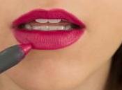 Make Your Glossy Lipstick Matte Easily
