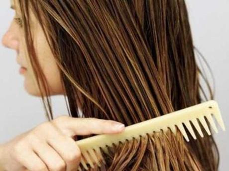 5 Effective Tips To Get Long Thick Hair Naturally At Home