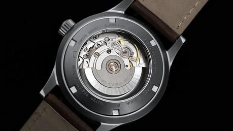 Peren Nera – Affordable Luxury Watch Blows Up On Kickstarter