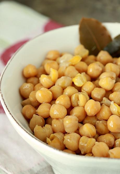 How to Prepare Chickpeas (Garbanzo Beans) in the Instant Pot