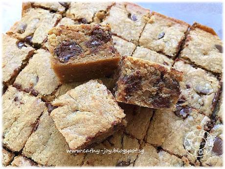 Chocolate Chips Cashew Butter Blondies