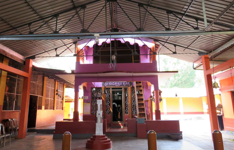 Exteriors of the Nandakeshwara temple in Mekkikattu