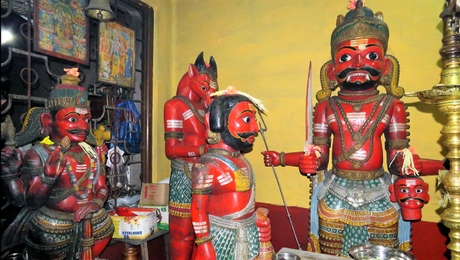 Wooden idols at the Mekkikattu temple