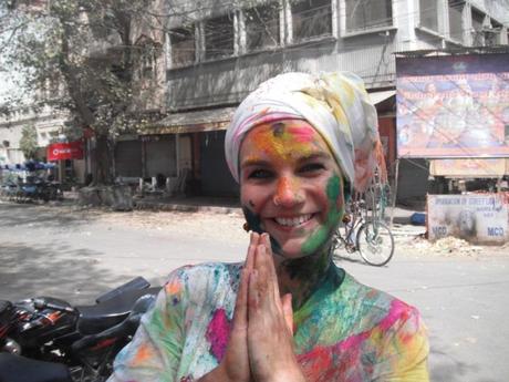 8 Holi Dresses You Should Wear While Playing Holi 8 Holi Dresses You Should Wear While Playing Holi