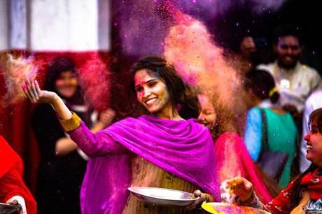8 Holi Dresses You Should Wear While Playing Holi 8 Holi Dresses You Should Wear While Playing Holi